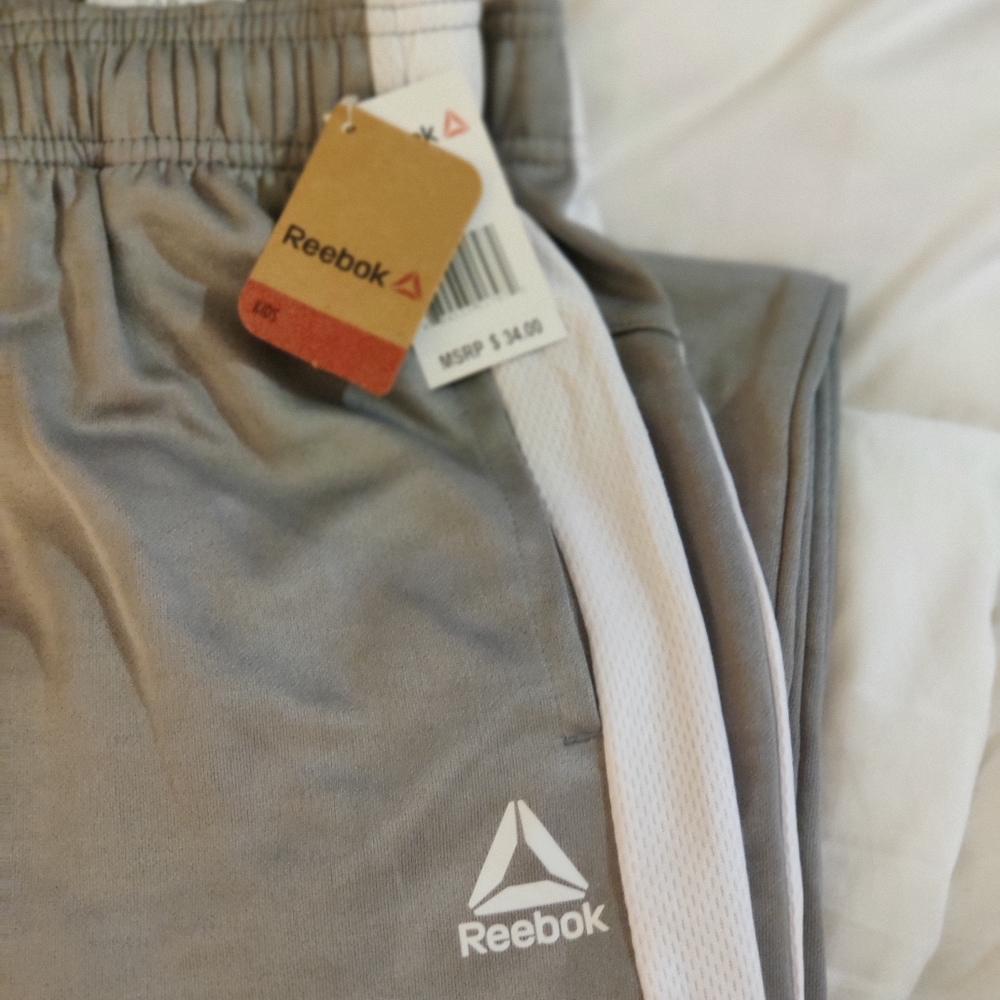 Brand new with tags Reebok Youth sweatpants XL